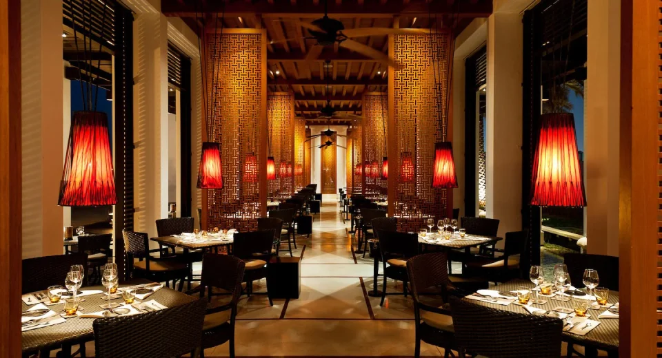 CMU Dining The Beach Restaurant Interior