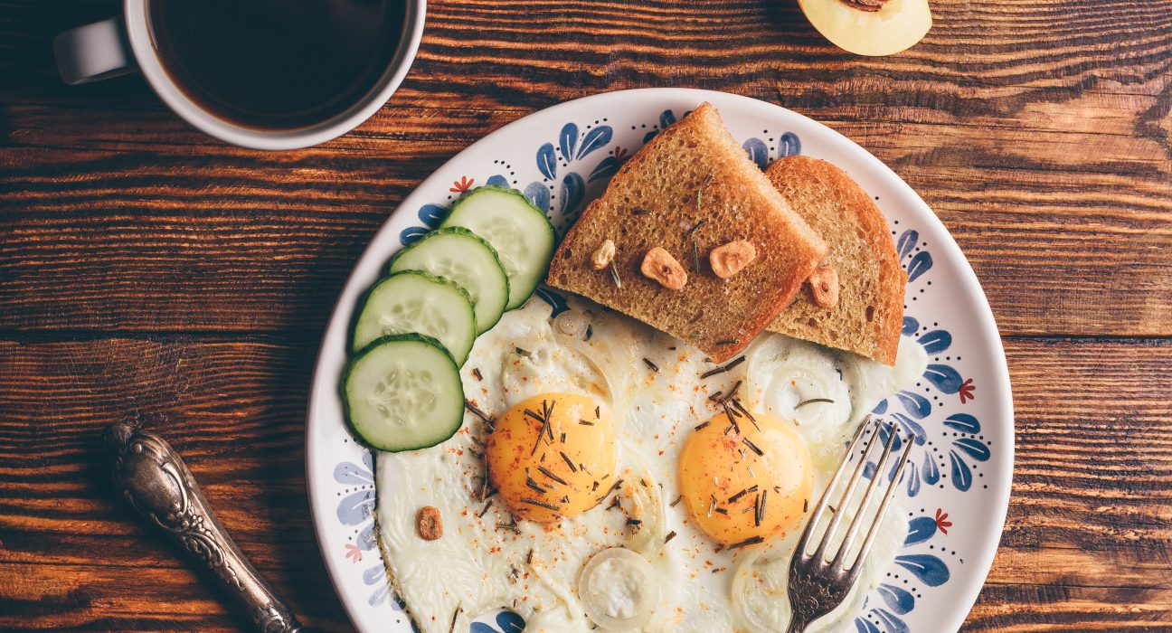 breakfast toast with fried eggs with vegetables f 2025 03 09 08 03 10 utc