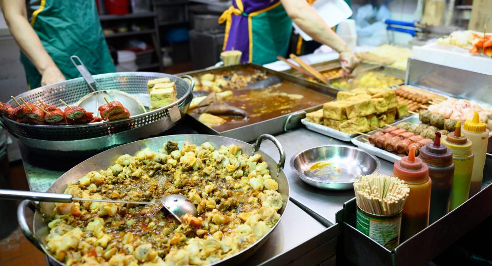 How to Find Halal Food Anywhere in the World (Even in Non-Muslim Countries) 7 hong kong december 24 street of night market and 2025 03 24 13 28 19 utc