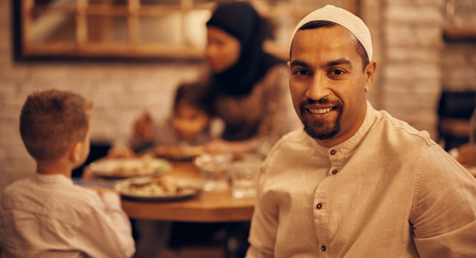 portrait of happy muslim man in traditional clothi 2024 12 13 18 57 11 utc 1