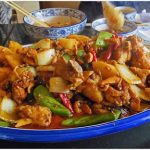 A Comprehensive Guide to Chinese Cuisine, Culture, and Halal Options for Mexicanos
